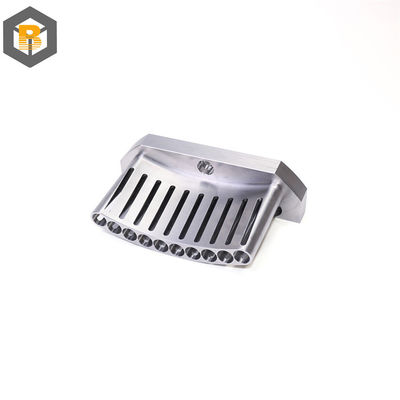 Centro de mecanizado CNC de aluminio de acero de titanio OEM para diferentes piezas de materias primas